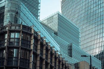 Large and Complex Loans: The Strategic Role of the Broker 